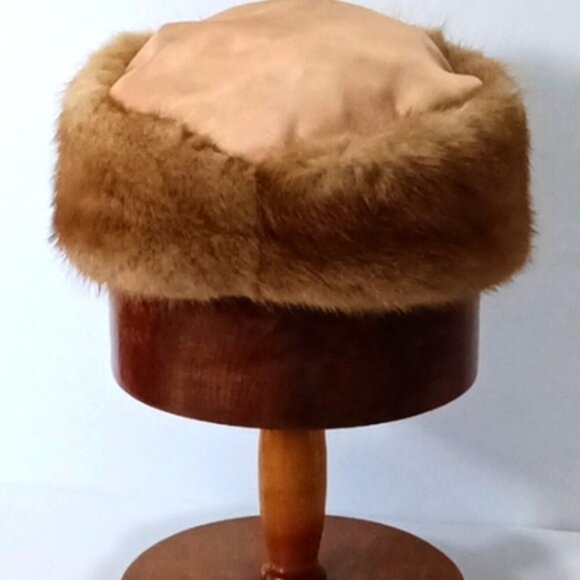 Women's Vintage Mid Century Brown Real Fur Hat with Cloth Crown - Picture 2 of 5